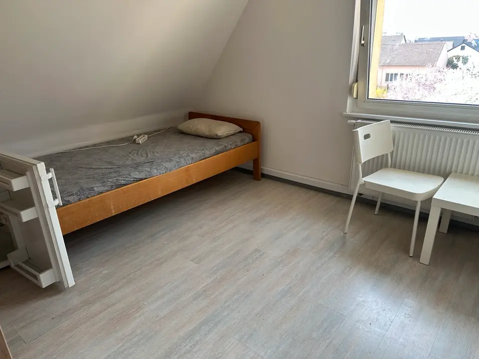 WG-Zimmer mit 16 m² in Leonberg – Bild 1