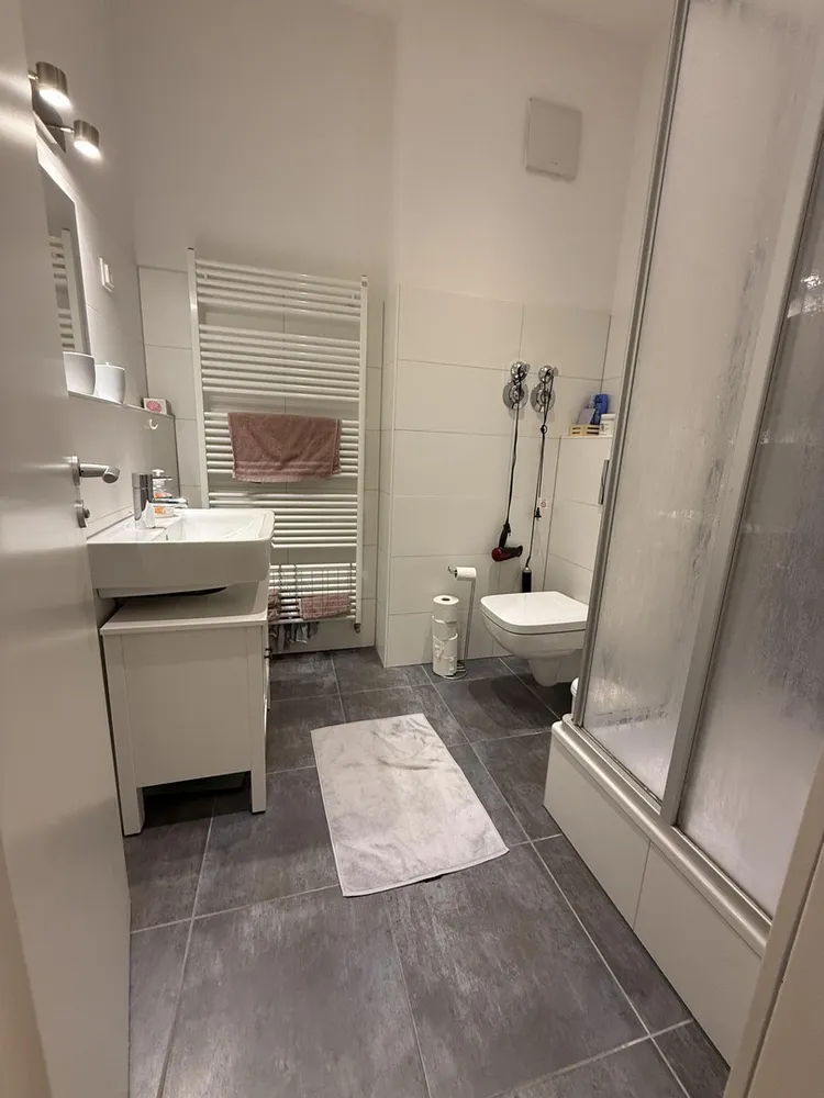 4 room apartment with 140 m² in Berlin – Photo 4