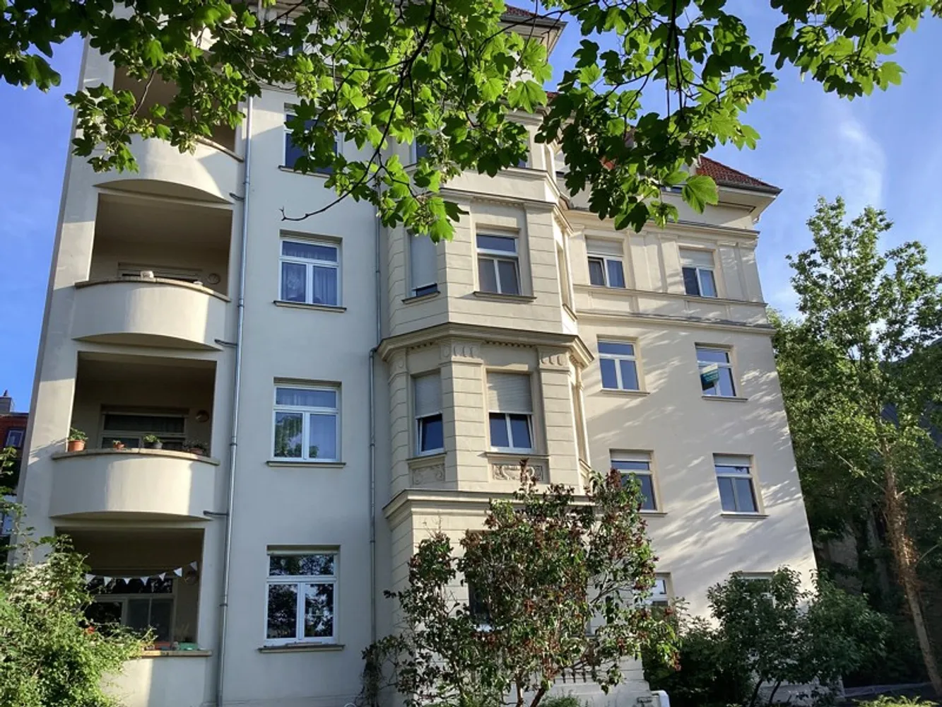 3 Zimmer Wohnung mit 96 m² in Halle (Saale) – Bild 2