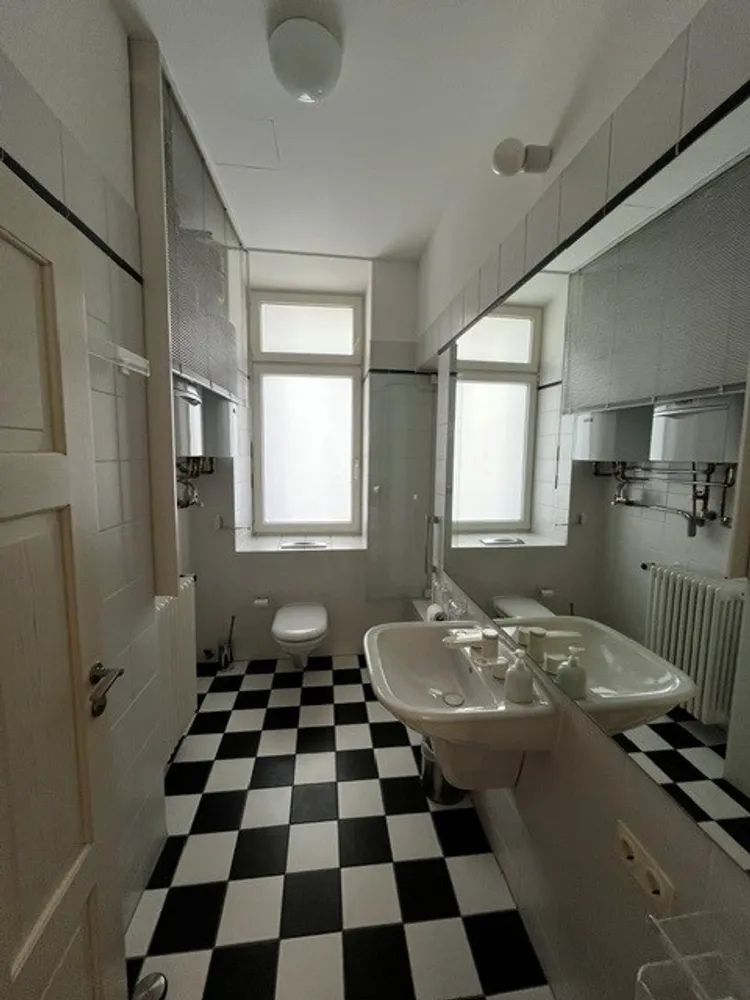 4 Zimmer Wohnung mit 131 m² in München – Bild 7