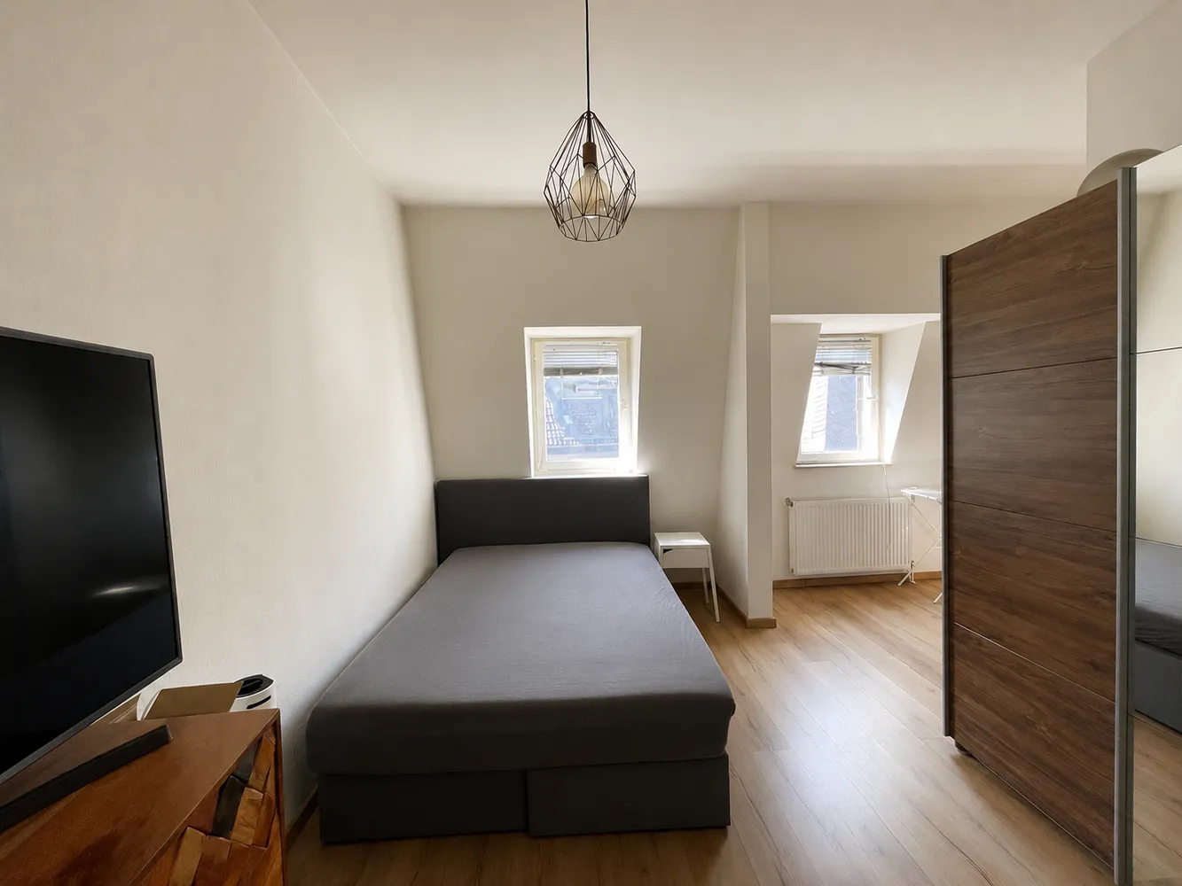 4 Zimmer Wohnung mit 101 m² in Frankfurt am Main – Bild 2