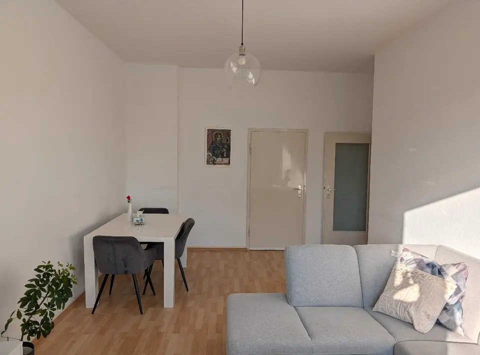 2 Zimmer Wohnung mit 60 m² in Krefeld – Bild 2