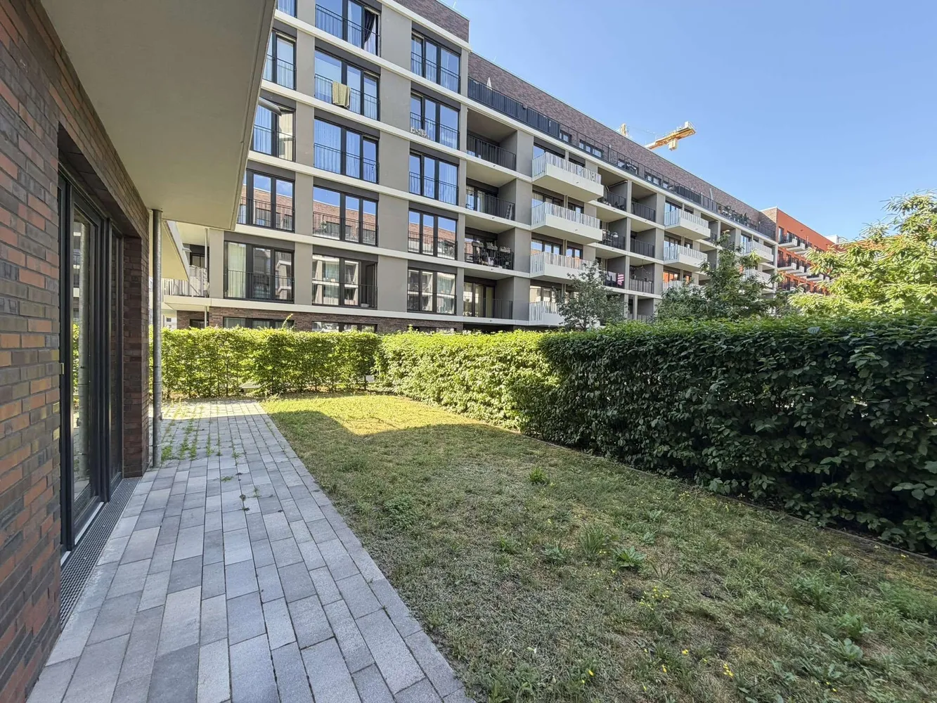 2 Zimmer Wohnung mit 77 m² in Berlin – Bild 1