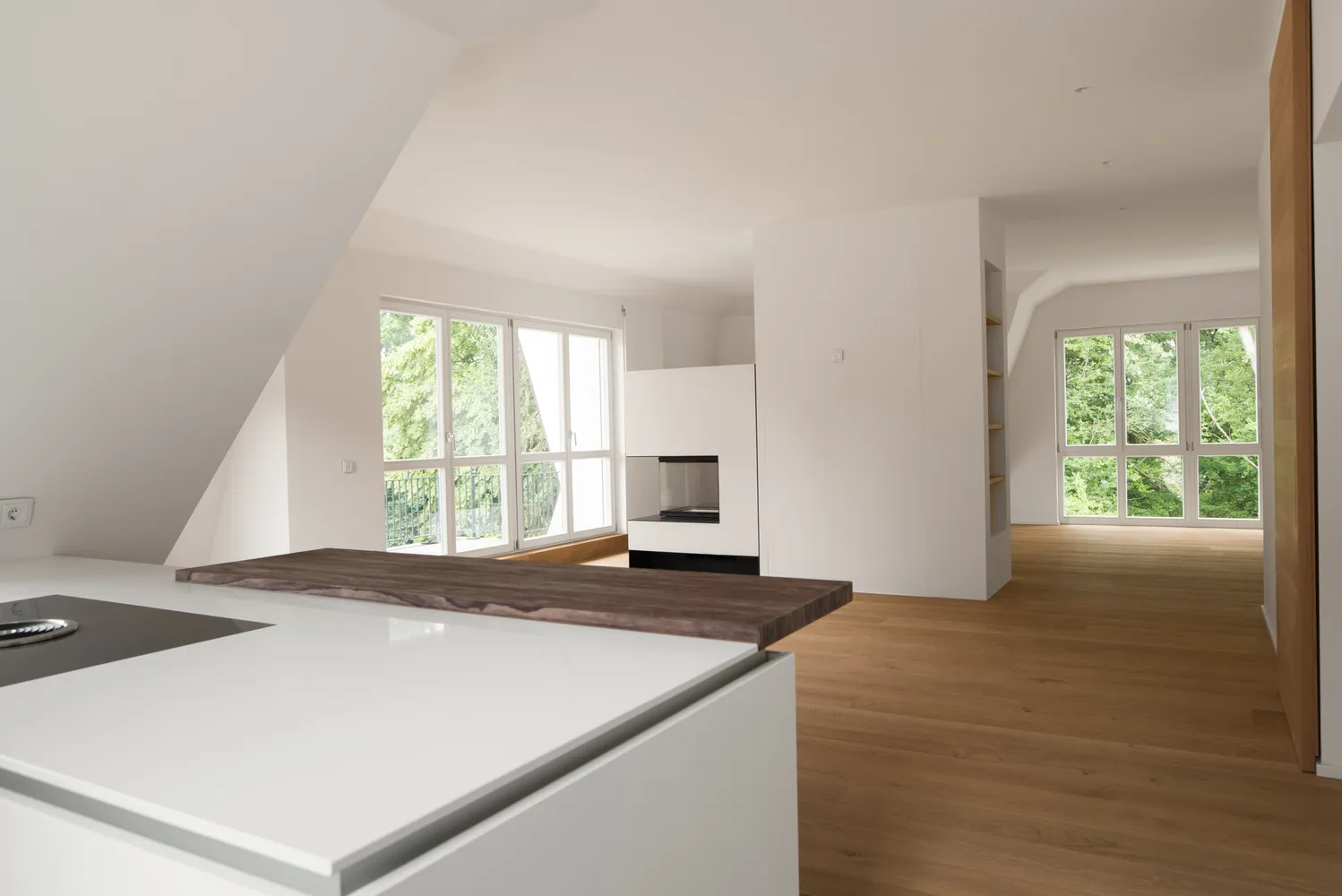 4 Zimmer Wohnung mit 243 m² in München – Bild 2