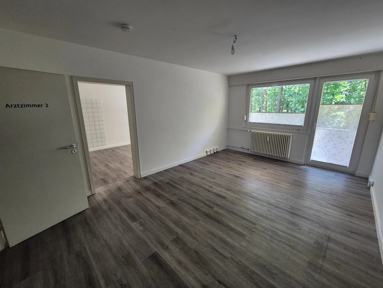 6 Zimmer Wohnung mit 139 m² in Karlsruhe – Bild 3