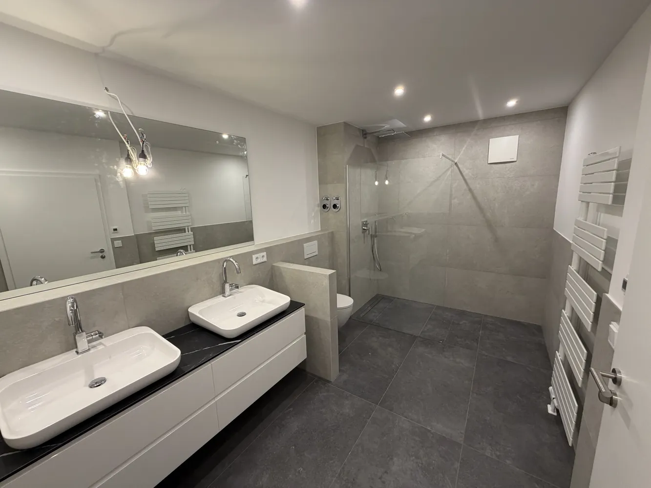 4 Zimmer Wohnung mit 106 m² in München – Bild 2