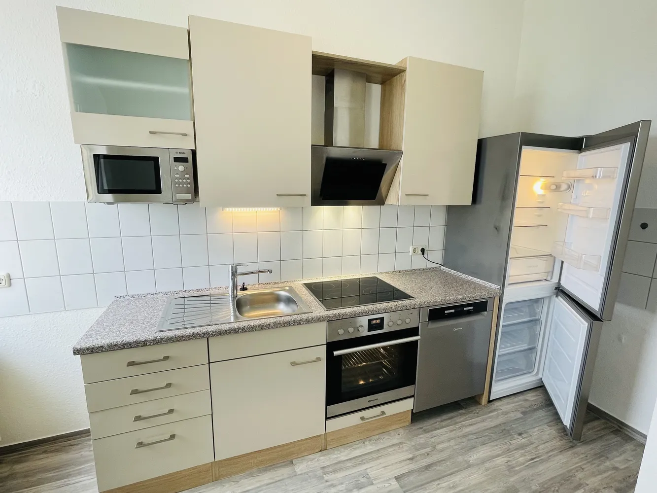 2 Zimmer Wohnung mit 67 m² in Halle (Saale) – Bild 1