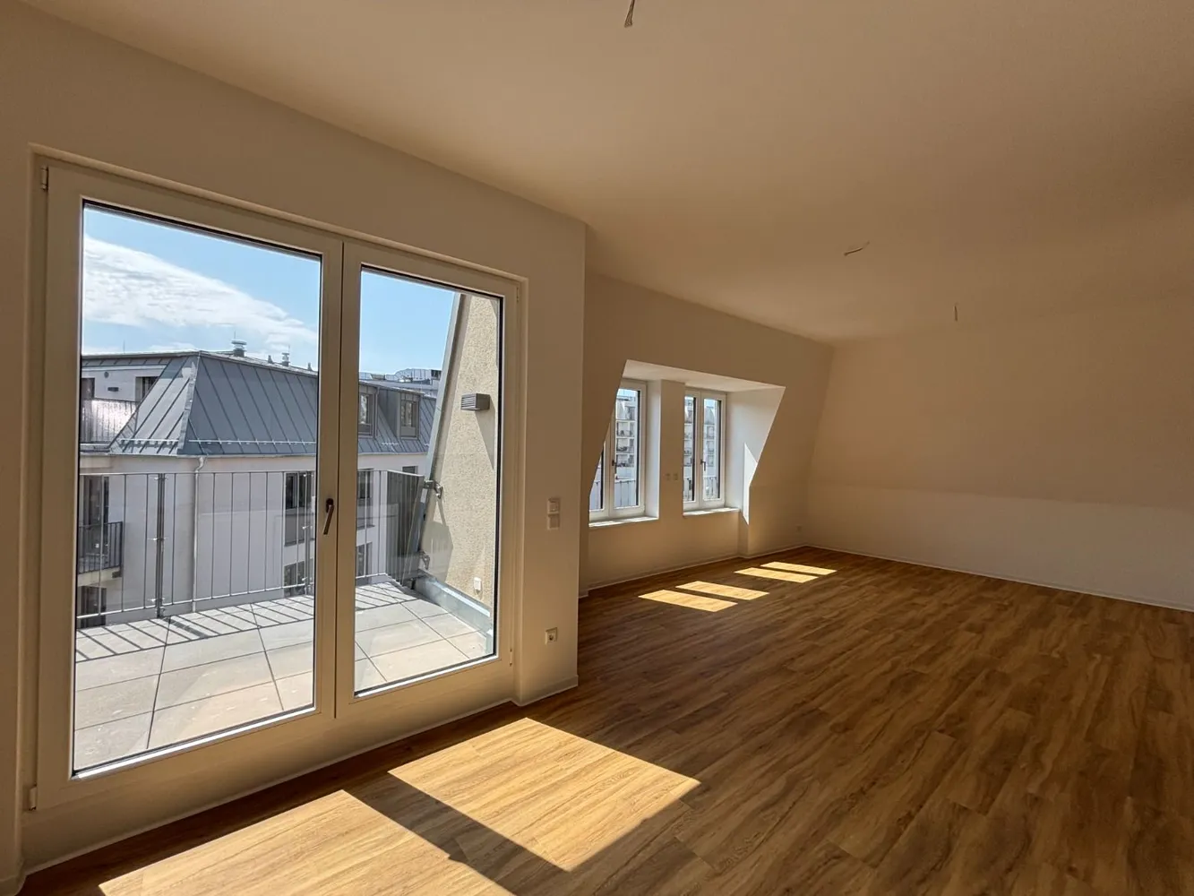 3 Zimmer Wohnung mit 86 m² in Dresden – Bild 2