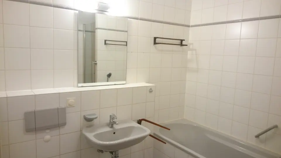 2 Zimmer Wohnung mit 82 m² in Frankfurt am Main – Bild 8