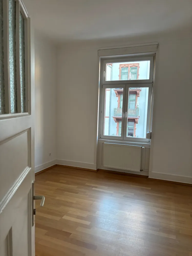 4 Zimmer Wohnung mit 96 m² in Frankfurt am Main – Bild 3