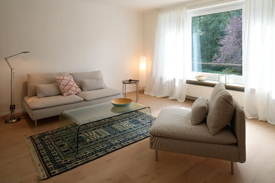 Shared room with 90 m² in Norderstedt – Photo 1