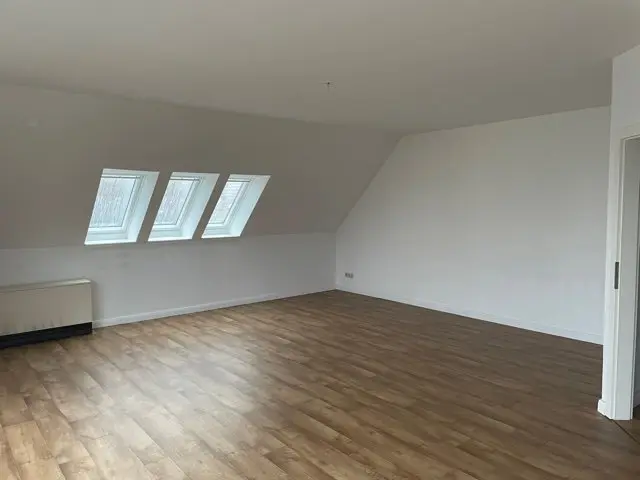 3 Zimmer Wohnung mit 140 m² in Brandenburg an der Havel – Bild 2