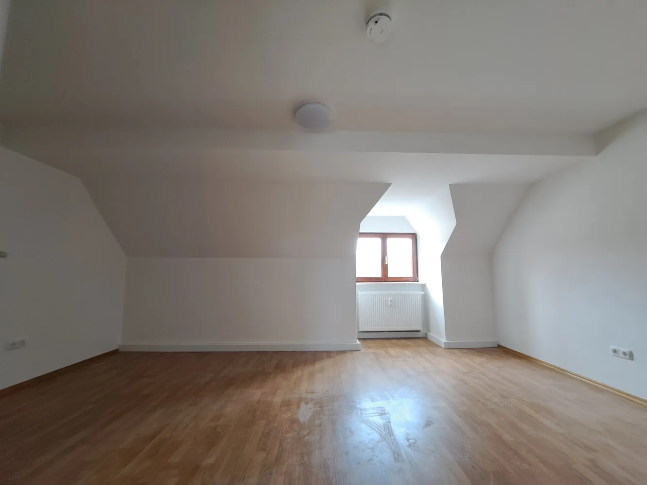 3 Zimmer Wohnung mit 105 m² in München – Bild 3