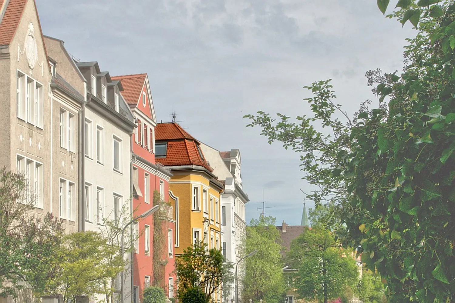 3 Zimmer Wohnung mit 92 m² in München – Bild 2