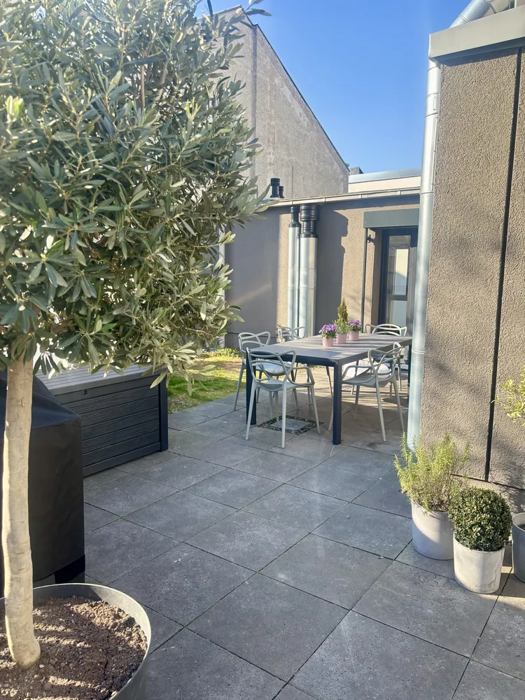 5 Zimmer Wohnung mit 142 m² in Köln – Bild 1