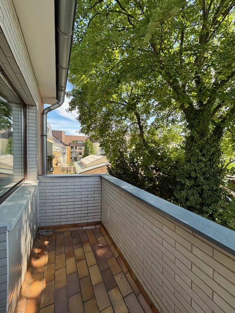 1 room apartment with 30 m² in Cologne – Photo 2