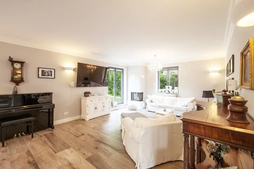 6 Zimmer Haus mit 210 m² in Norderstedt – Bild 1