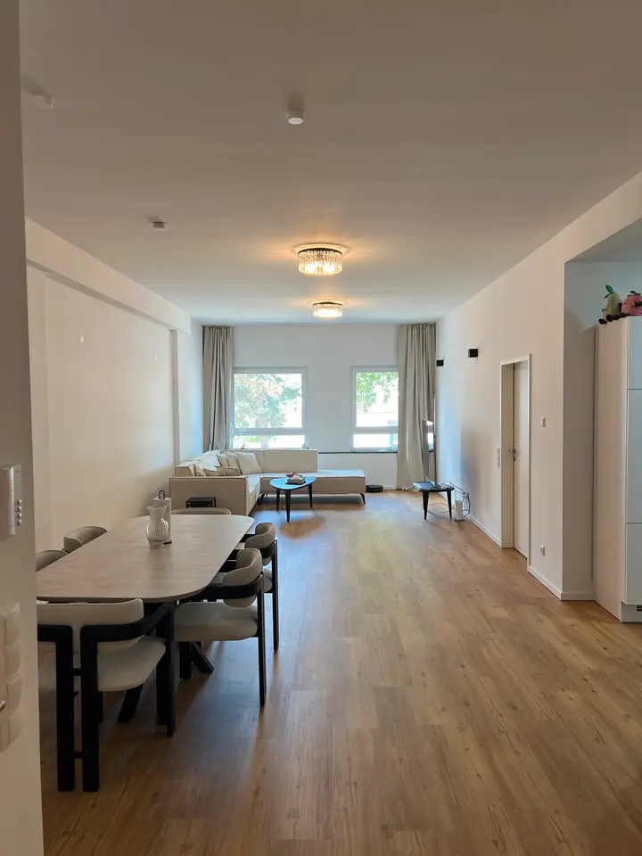 2 Zimmer Wohnung mit 79 m² in Düren – Bild 3