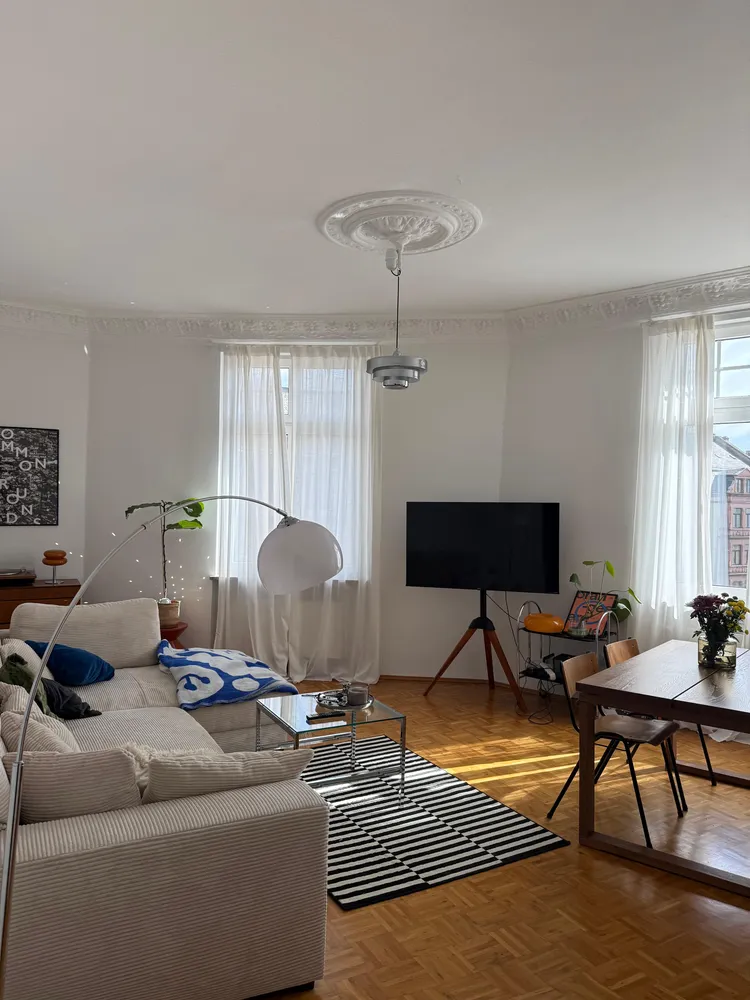 3 room apartment with 100 m² in Frankfurt am Main – Photo 1