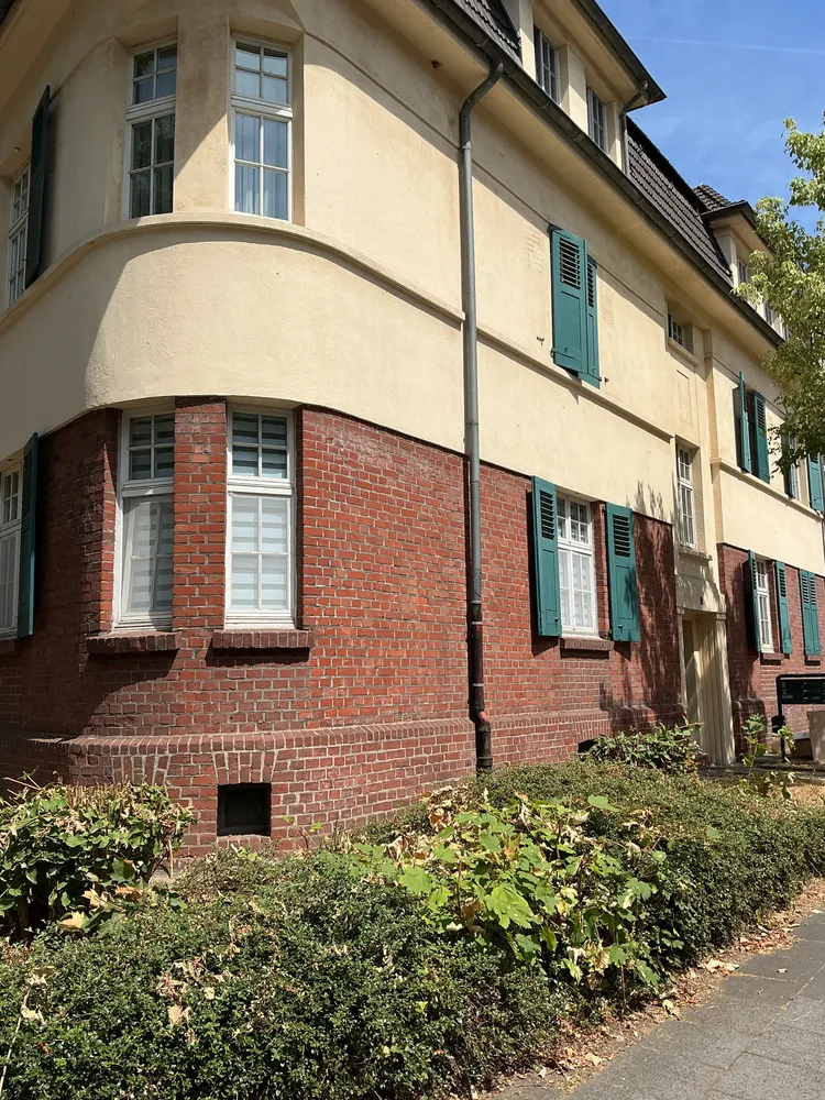 4 Zimmer Wohnung mit 95 m² in Duisburg – Bild 1