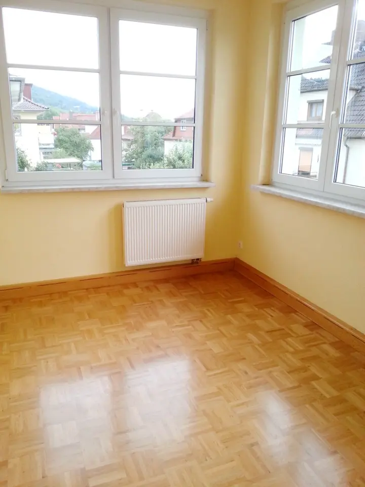 3 Zimmer Wohnung mit 75 m² in Meiningen – Bild 2
