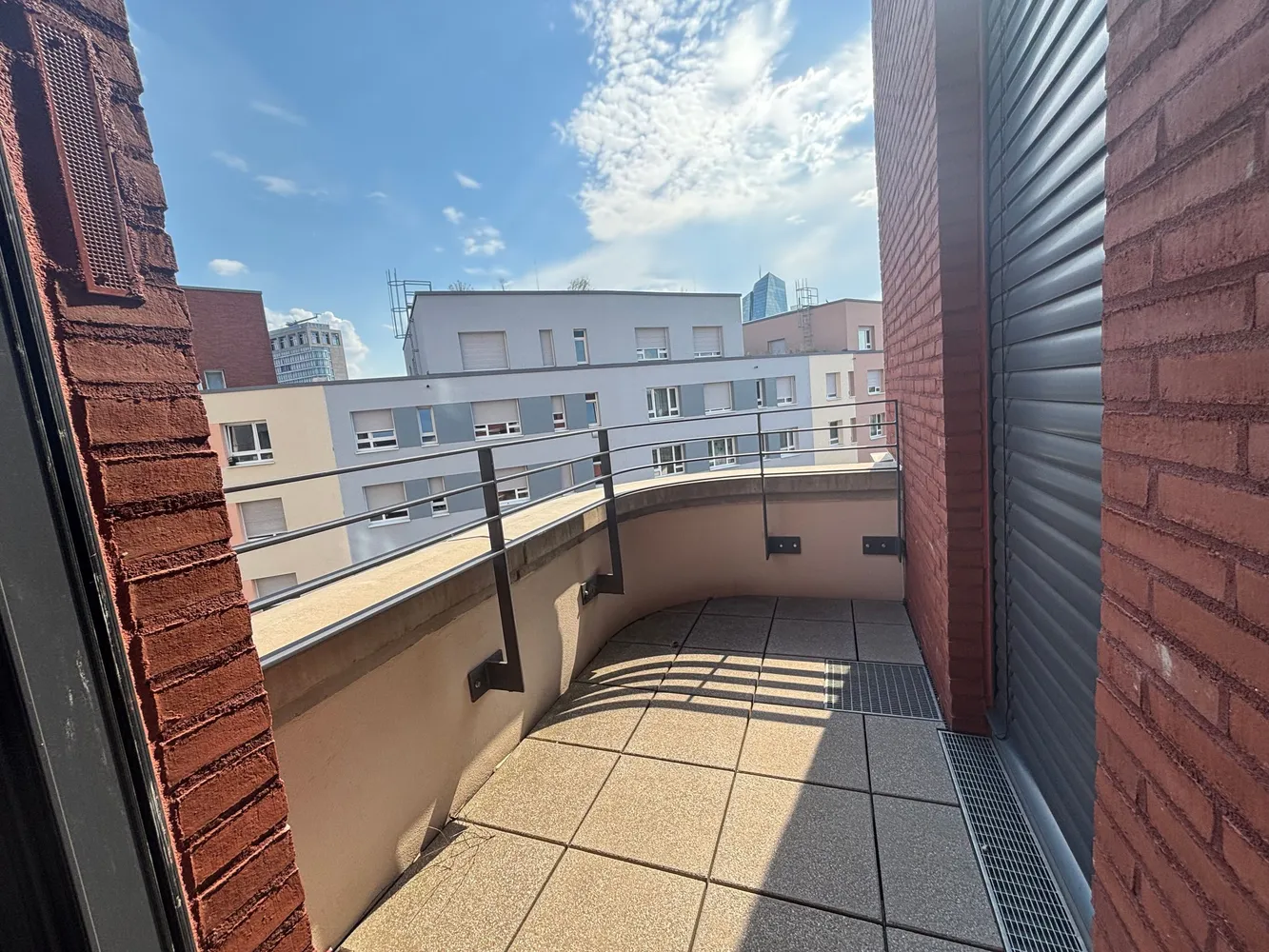 2 Zimmer Wohnung mit 59 m² in Frankfurt am Main – Bild 2