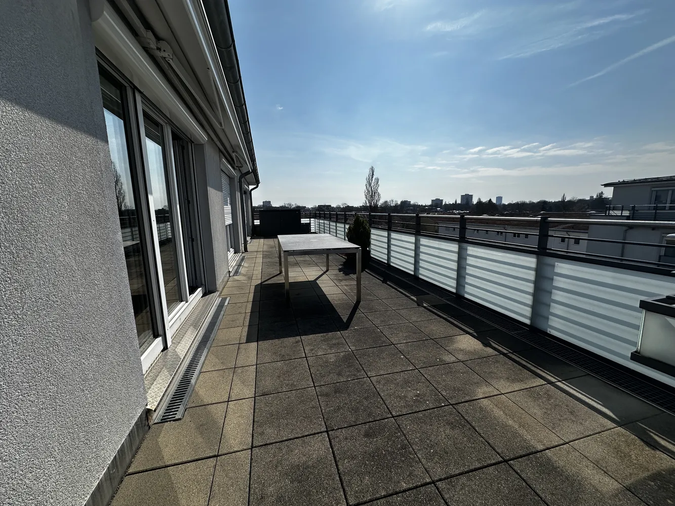 5 Zimmer Wohnung mit 153 m² in München – Bild 1