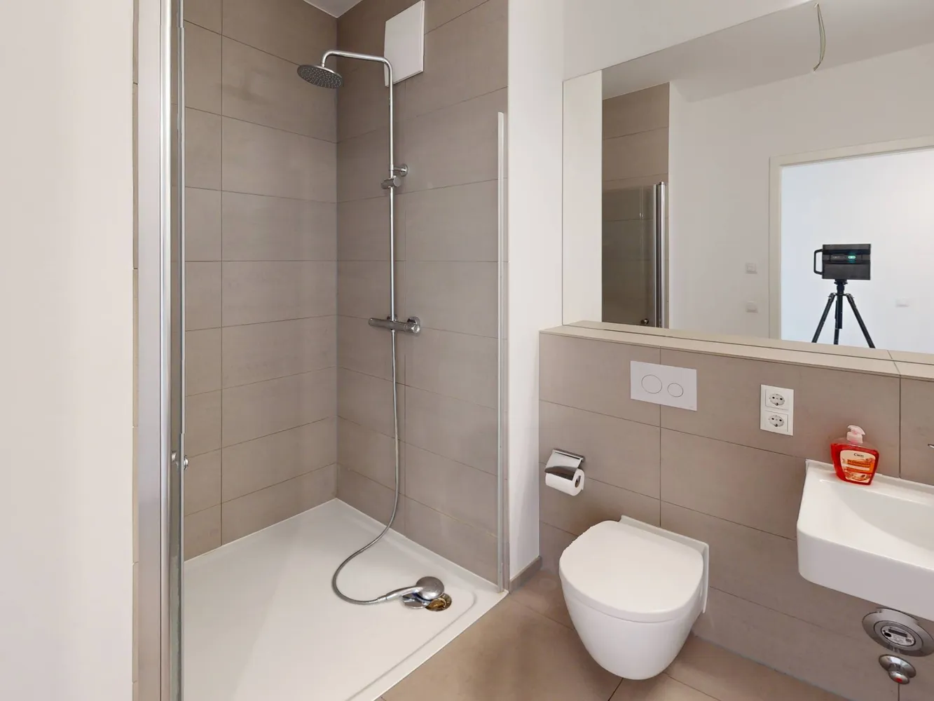 4 room apartment with 90 m² in Berlin – Photo 3
