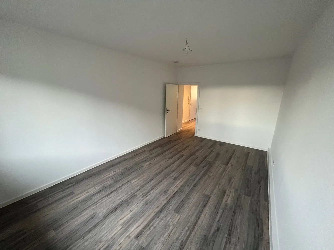 2 room apartment with 50 m² in Düsseldorf – Photo 1