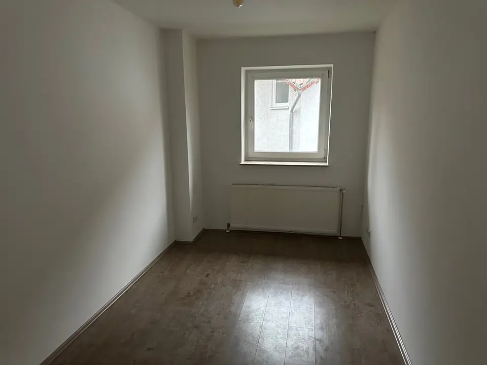 4 Zimmer Wohnung mit 105 m² in Kassel – Bild 2