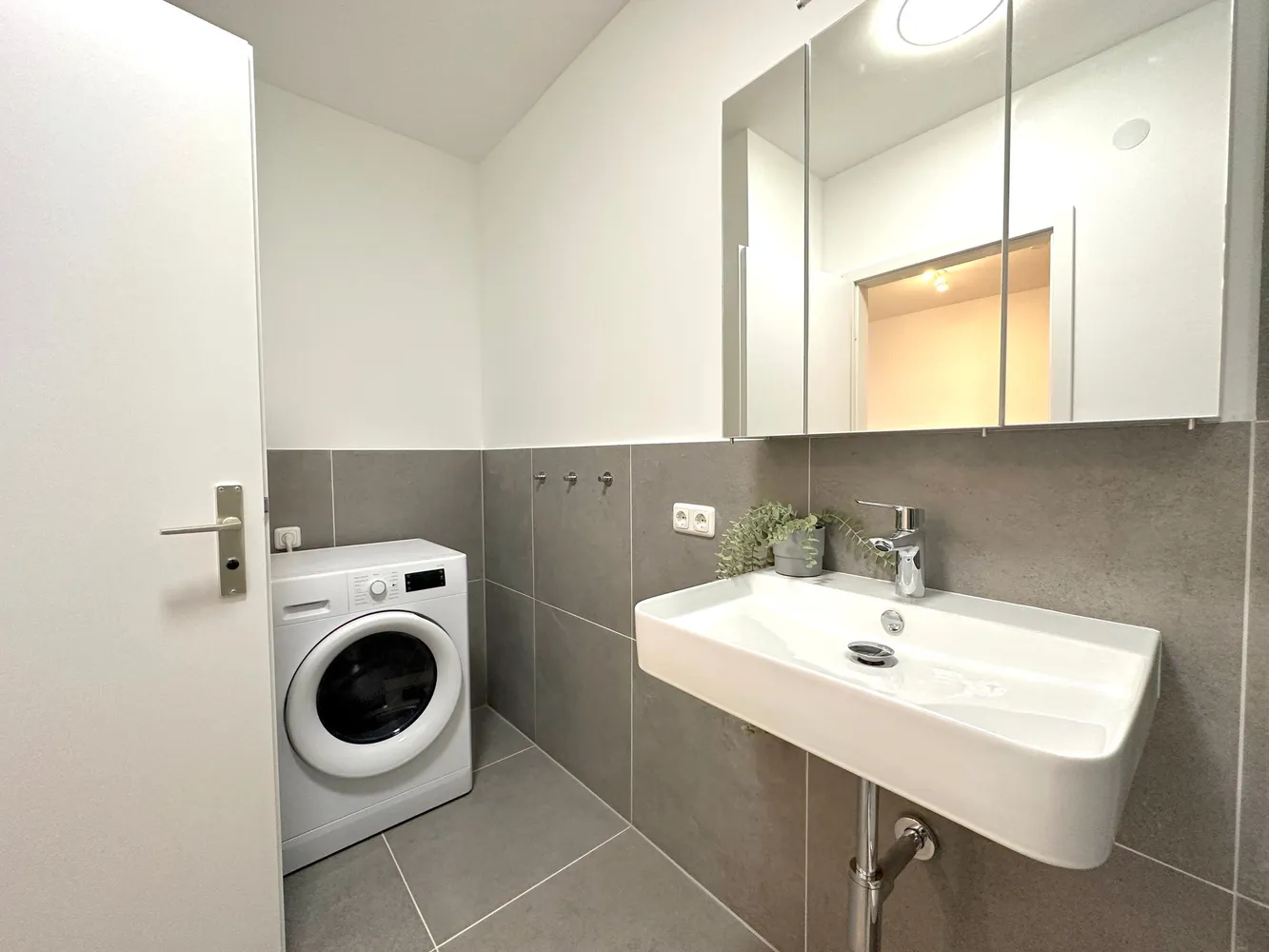 1 Zimmer Wohnung mit 30 m² in Frankfurt am Main – Bild 8