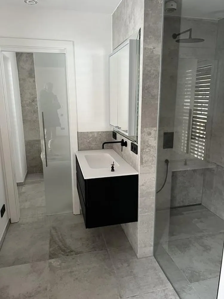 4 Zimmer Wohnung mit 150 m² in München – Bild 4