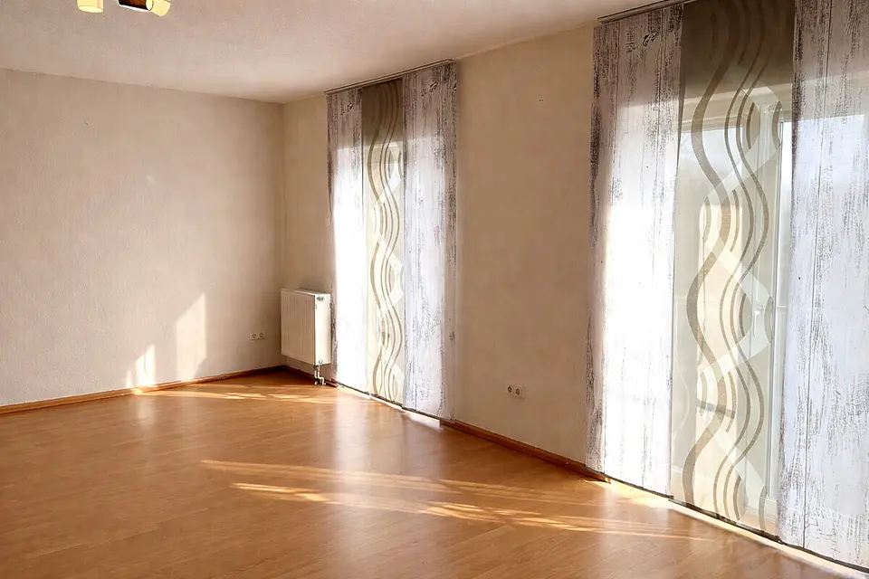 4 Zimmer Wohnung mit 105 m² in Bitterfeld-Wolfen – Bild 2