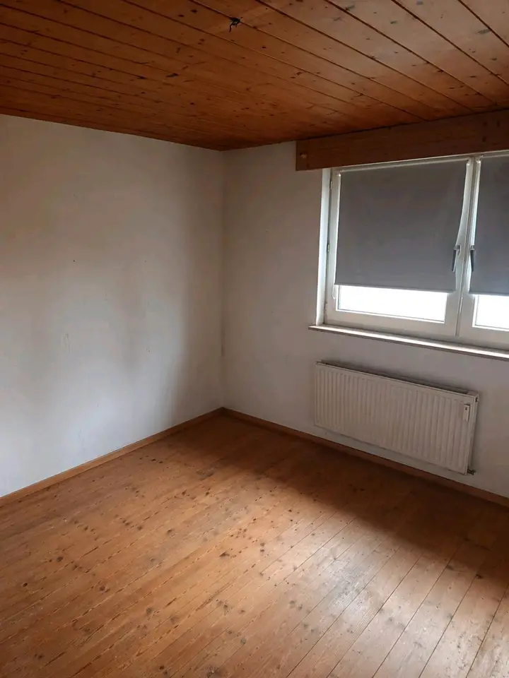 10 Zimmer Haus mit 230 m² in Kassel – Bild 1