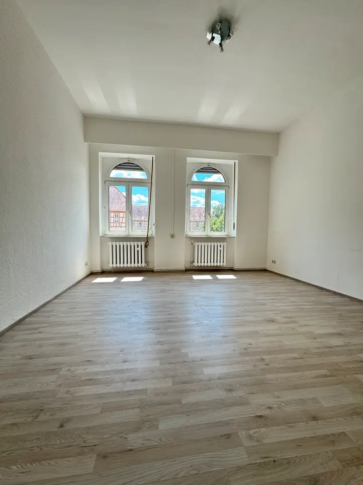 4 Zimmer Wohnung mit 90 m² in Zeitz – Bild 2