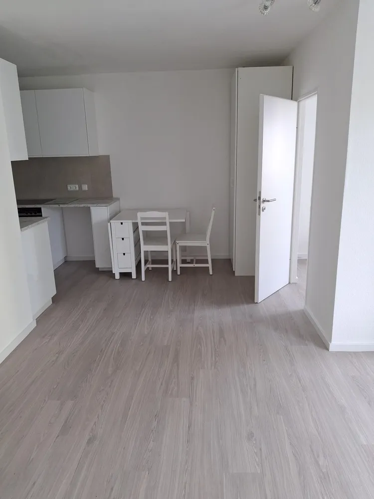 1 room apartment with 38 m² in Cologne – Photo 8