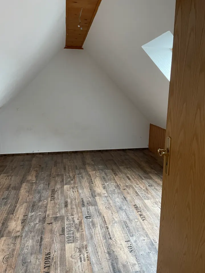 3 Zimmer Wohnung mit 93 m² in Schmalkalden – Bild 2