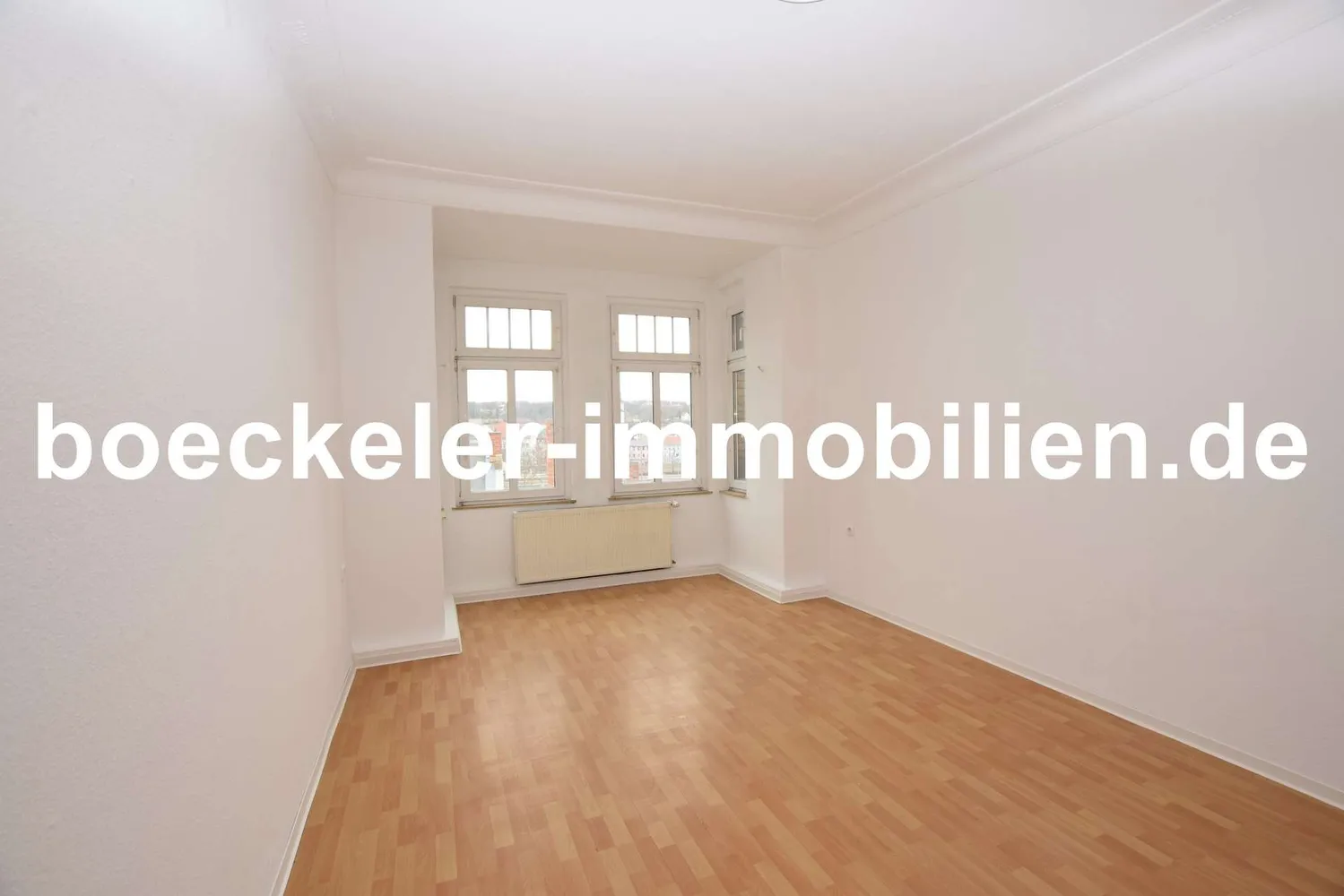5 Zimmer Wohnung mit 112 m² in Weißenfels – Bild 1