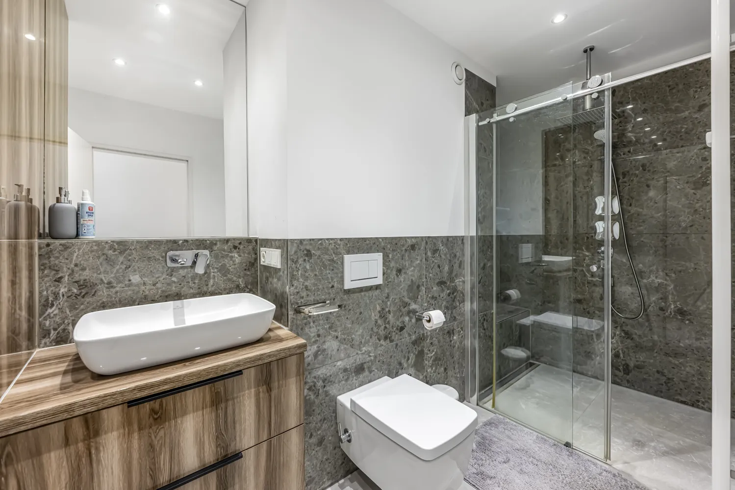 3 Zimmer Wohnung mit 92 m² in Düsseldorf – Bild 12