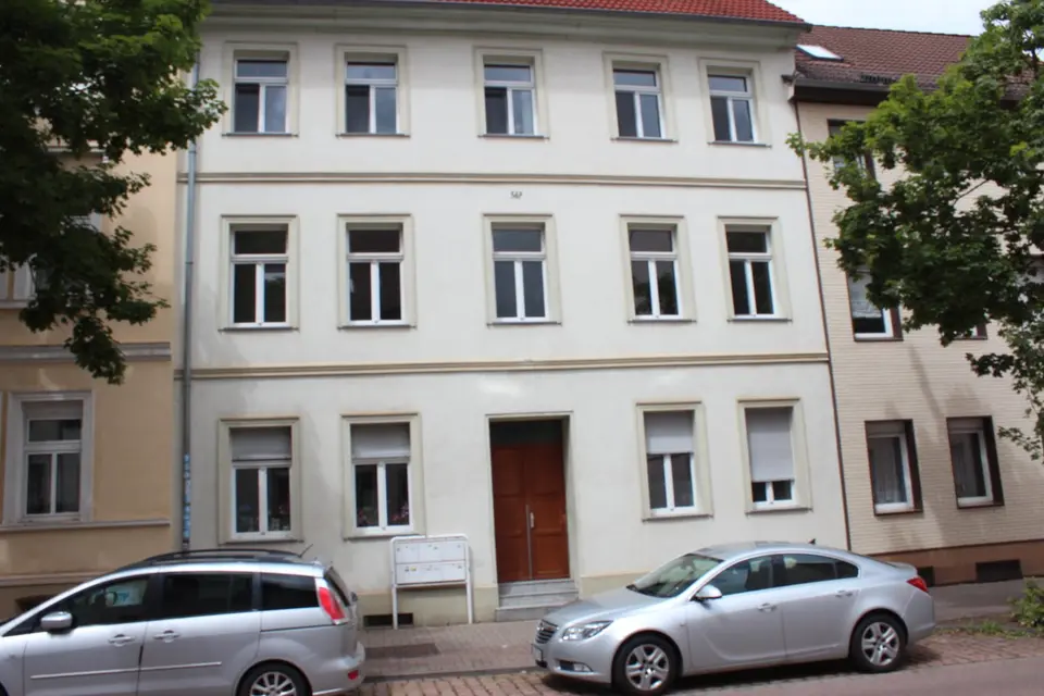 4 Zimmer Wohnung mit 68 m² in Köthen – Bild 1