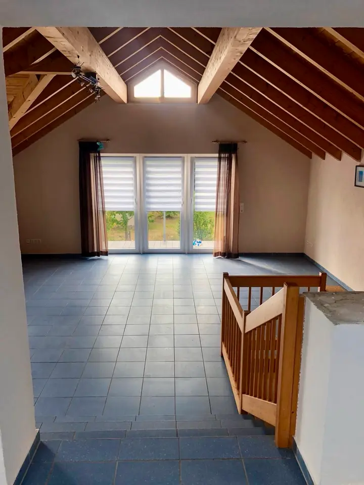 4 Zimmer Wohnung mit 100 m² in Sonneberg – Bild 2