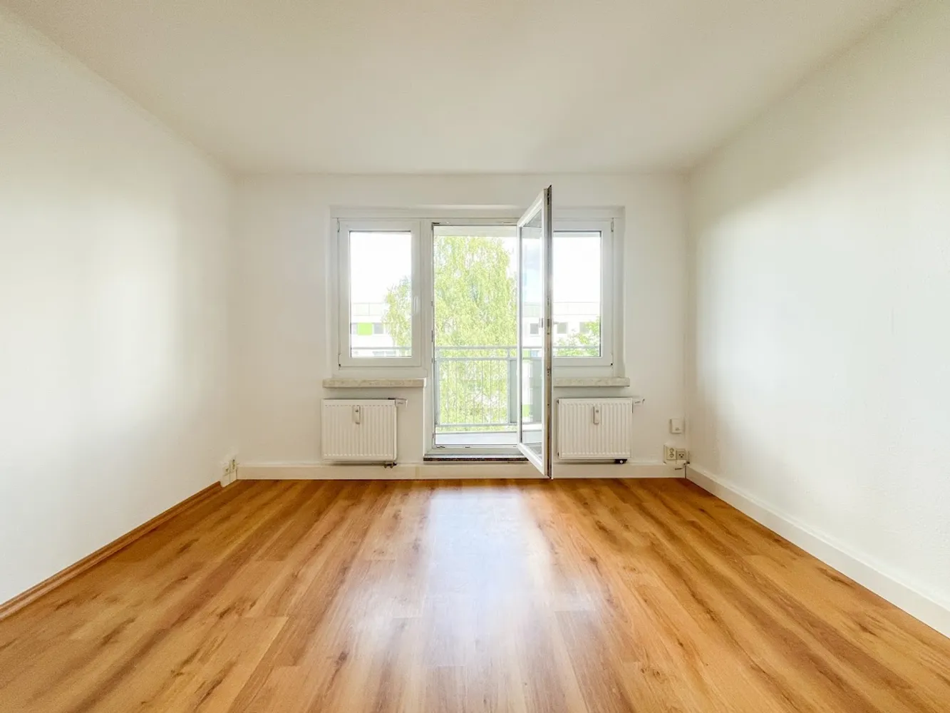 4 Zimmer Wohnung mit 70 m² in Chemnitz – Bild 2