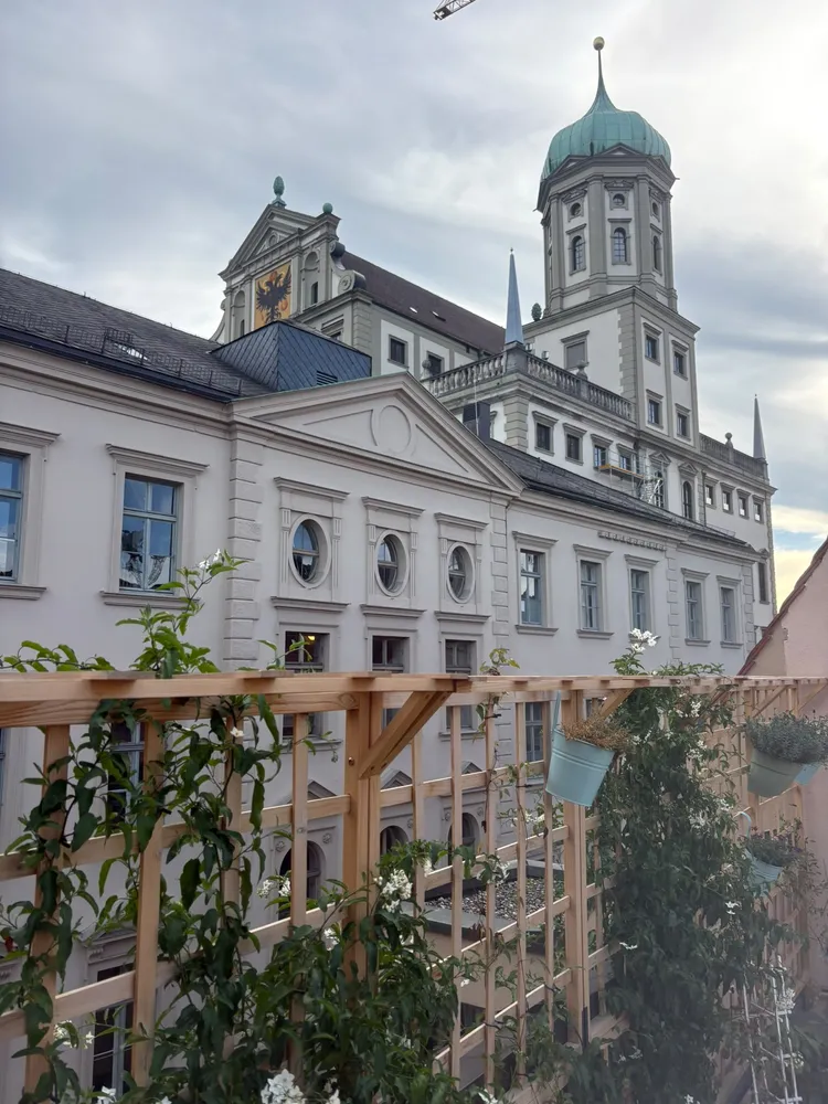 5 Zimmer Wohnung mit 133 m² in Augsburg – Bild 1