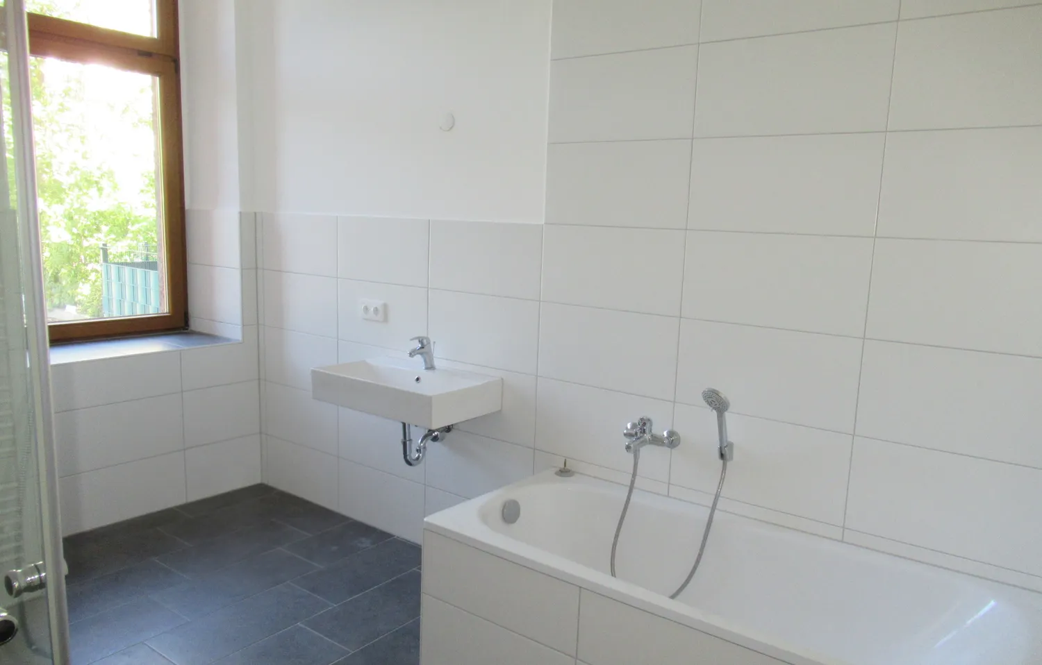 2 room apartment with 97 m² in Chemnitz – Photo 8