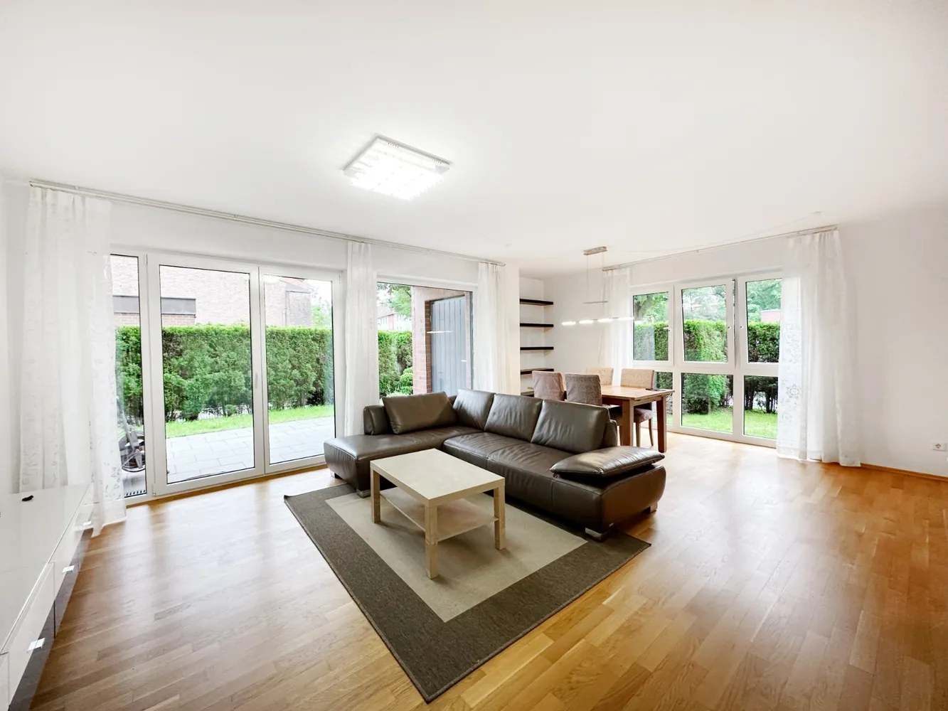 3 Zimmer Wohnung mit 99 m² in Düsseldorf – Bild 1