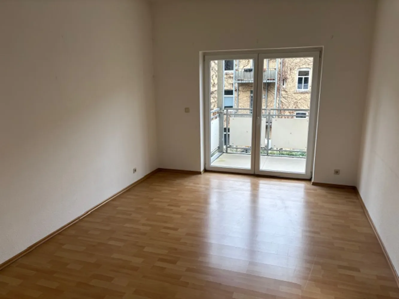 3 Zimmer Wohnung mit 97 m² in Halle (Saale) – Bild 4