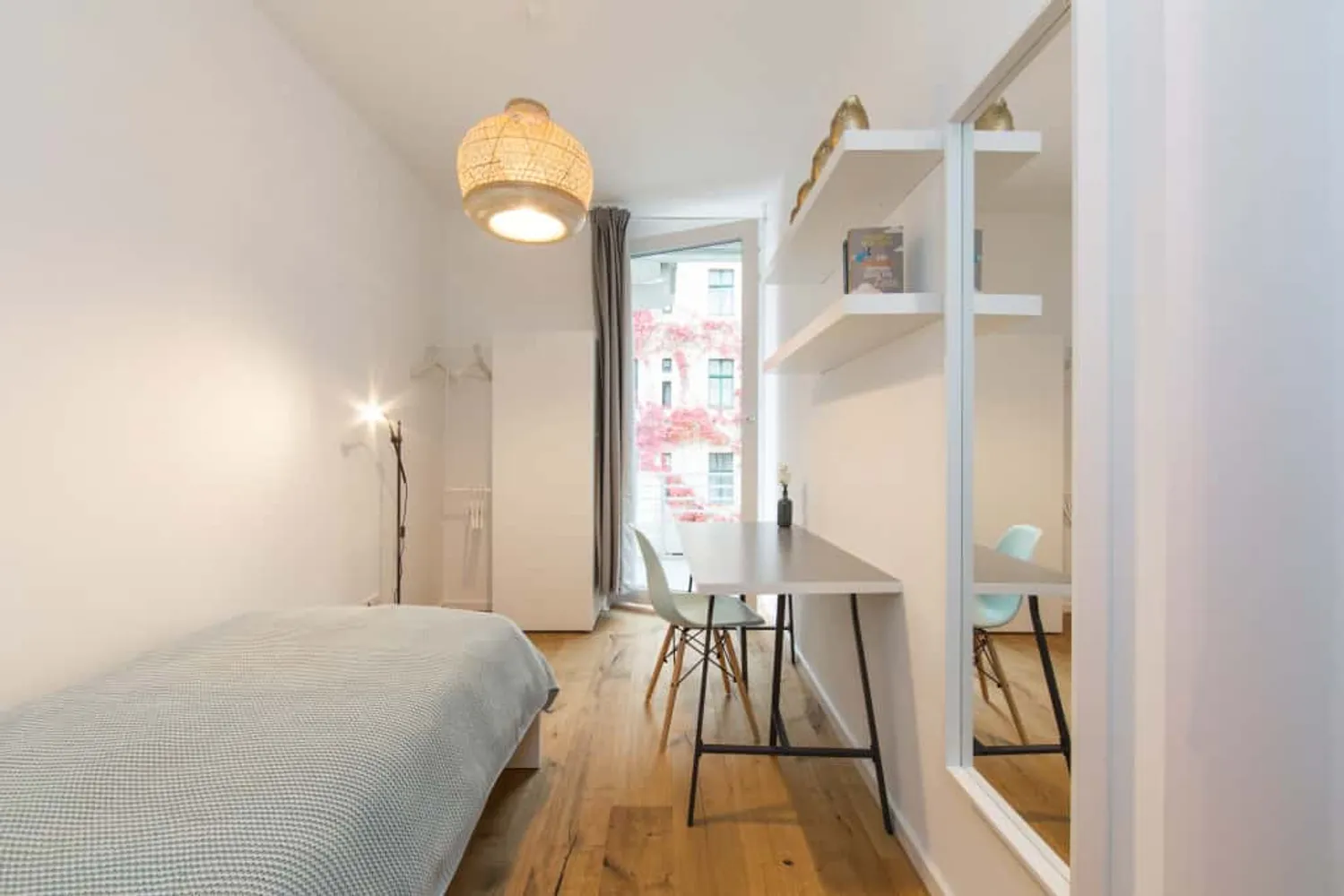 Shared room with 8 m² in Berlin – Photo 3