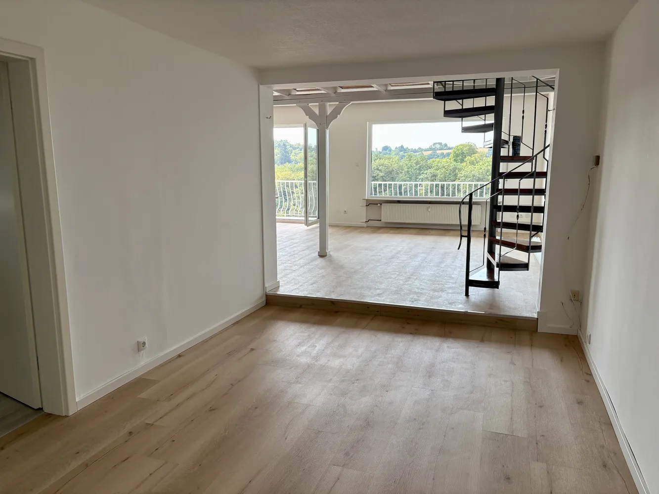 3 Zimmer Wohnung mit 110 m² in Wiesbaden – Bild 3