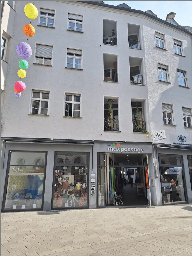 2 room apartment with 70 m² in Augsburg – Photo 1