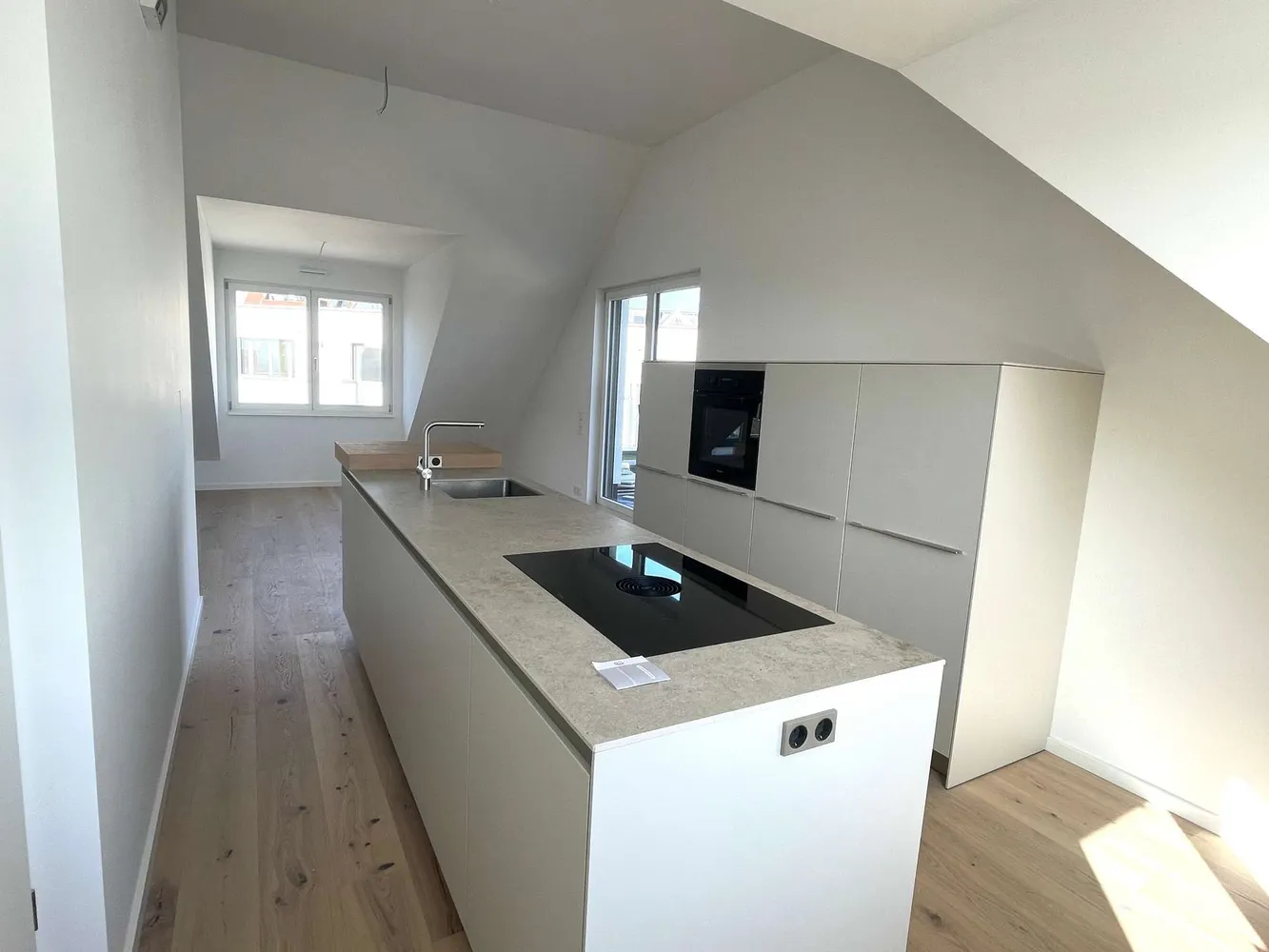 3 Zimmer Wohnung mit 123 m² in Frankfurt am Main – Bild 2